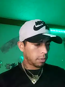 Alixkil online show from October 19, 2025, 5:57 pm