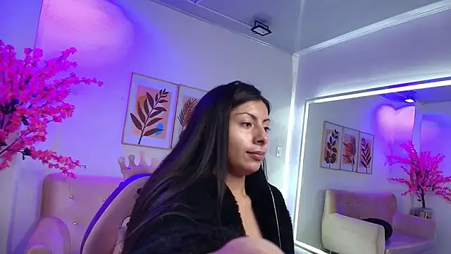 Gabriela milani online show from October 24, 2025, 11:39 am