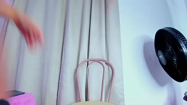 Snapshot of debbie_hans chatting on October 27, 2025, 11:25 am debbie hans online show from October 27, 2025, 11:25 am