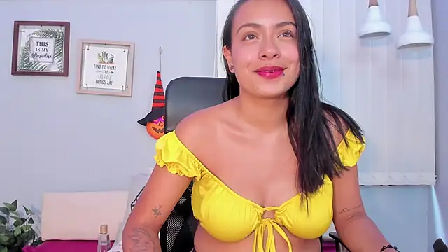 Lilo Rose online show from October 21, 2025, 7:36 pm