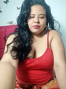 Snapshot of Tania_cruz_ chatting on February 1, 2026, 4:22 am Tania cruz online show from February 1, 2026, 4:22 am