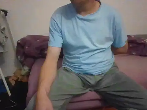 Snapshot of honzinka83 chatting on October 28, 2025, 4:42 pm honzinka83 online show from October 28, 2025, 4:42 pm