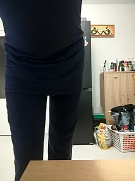 Snapshot of honzinka83 chatting on December 20, 2025, 5:20 pm honzinka83 online show from December 20, 2025, 5:20 pm