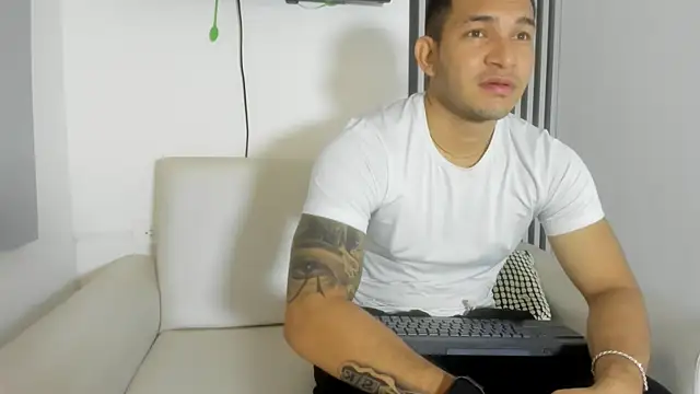 venedic bull online show from November 4, 2025, 8:52 pm