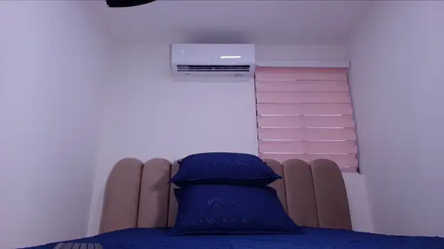 Snapshot of ashly_mr chatting on December 2, 2025, 12:21 pm ashly mr online show from December 2, 2025, 12:21 pm