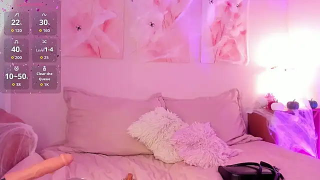 Nikolbrice online show from October 18, 2025, 7:14 pm