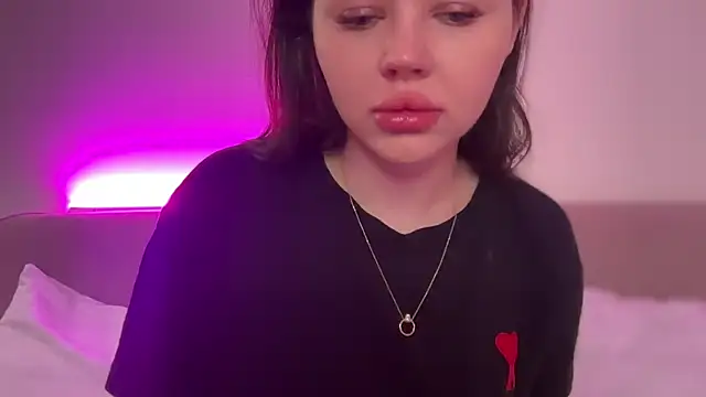 Snapshot of AlmaryKim chatting on February 11, 2026, 5:34 am AlmaryKim online show from February 11, 2026, 5:34 am