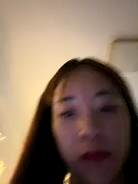 jun-xinh09 online show from October 3, 2025, 10:07 pm