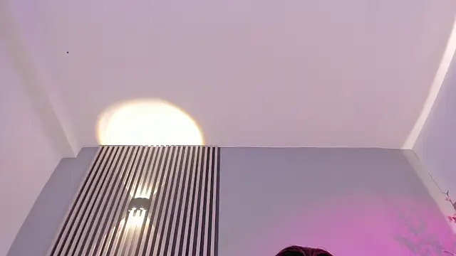 Snapshot of Xiomara_Stwart chatting on December 18, 2025, 3:56 am Xiomara Stwart online show from December 18, 2025, 3:56 am