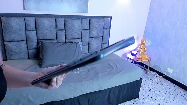 Snapshot of Xiomara_Stwart chatting on January 15, 2026, 1:21 am Xiomara Stwart online show from January 15, 2026, 1:21 am