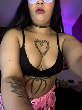 Hinatamoon  online show from October 24, 2025, 4:20 am