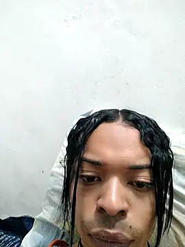 Cristina parisx online show from October 6, 2025, 8:12 am