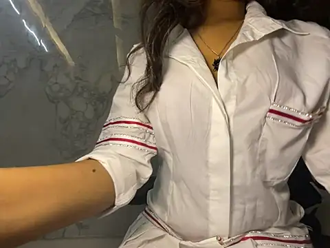 Snapshot of dubyzubygirl chatting on February 3, 2026, 9:47 am dubyzubygirl online show from February 3, 2026, 9:47 am