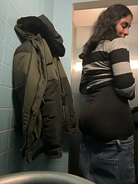 Snapshot of latingangsex chatting on February 19, 2026, 6:15 pm latingangsex online show from February 19, 2026, 6:15 pm