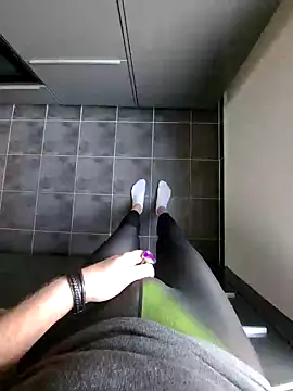 rezzzze online show from November 8, 2025, 11:54 am