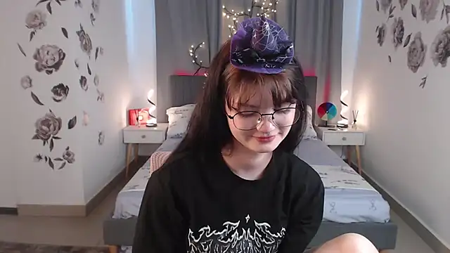 MileyRood online show from October 27, 2025, 11:31 pm