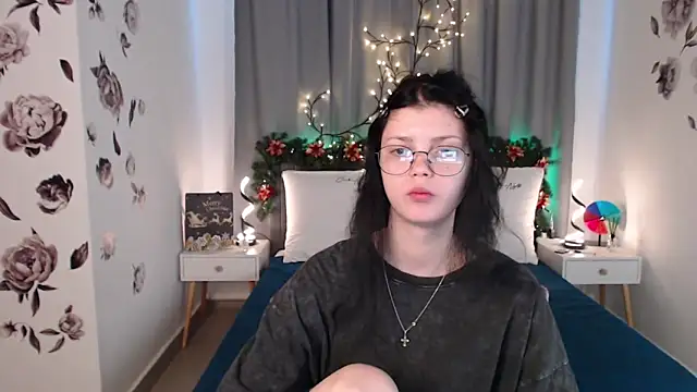 MileyRood online show from December 18, 2025, 11:22 pm