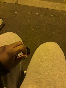 nanaisbackk online show from February 25, 2026, 10:52 pm