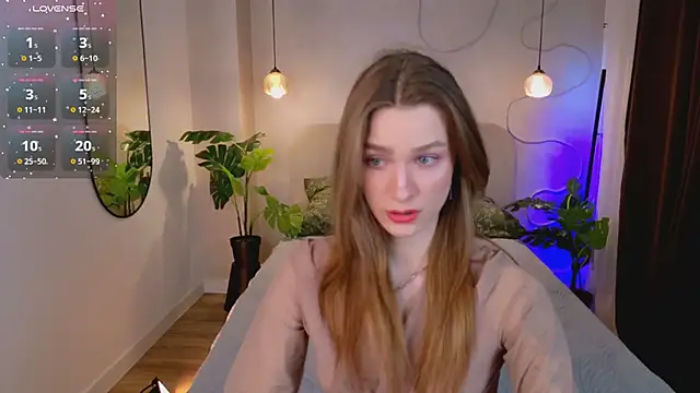 Snapshot of PollyMayer chatting on February 5, 2026, 8:46 pm PollyMayer online show from February 5, 2026, 8:46 pm