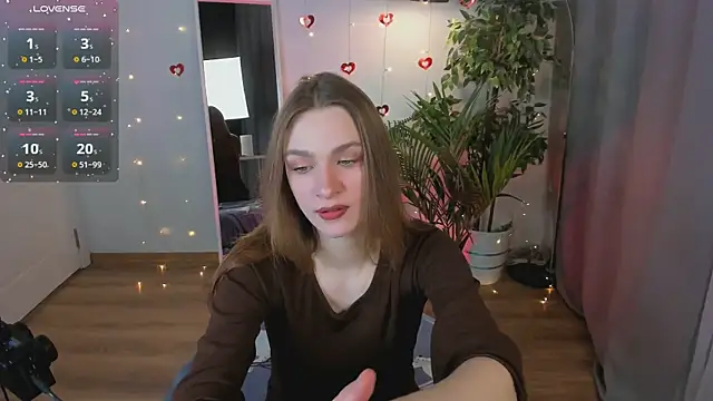 Snapshot of PollyMayer chatting on February 8, 2026, 8:56 pm PollyMayer online show from February 8, 2026, 8:56 pm