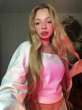  Siennaaa  online show from March 13, 2026, 10:16 pm