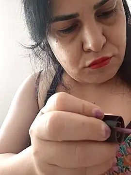 aydannn01 online show from October 9, 2025, 8:56 am