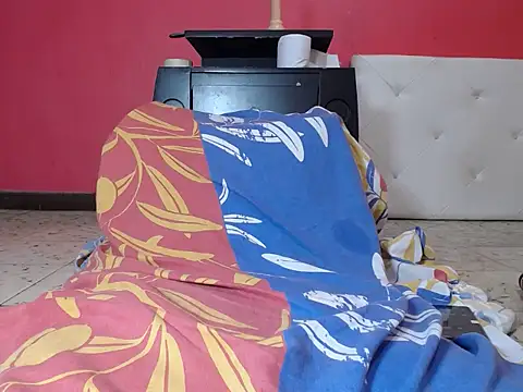 ScarleHot4ux online show from February 21, 2026, 2:18 pm