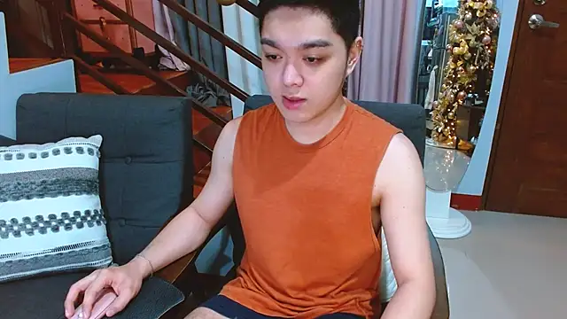 JayKarLo online show from November 3, 2025, 1:23 pm