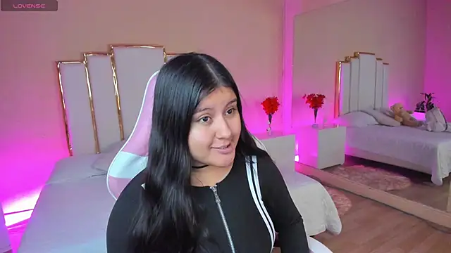 AnnaSwift  online show from February 9, 2026, 12:31 pm