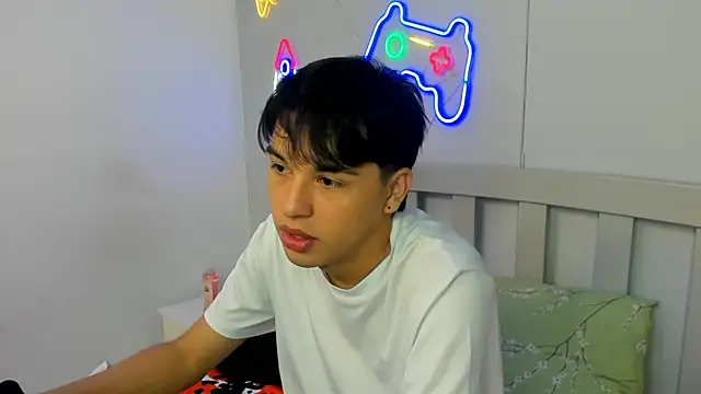 StiwenTwink online show from October 12, 2025, 2:16 pm