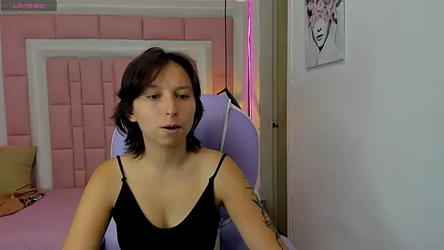 Klaret Toy online show from June 11, 2026, 7:34 pm