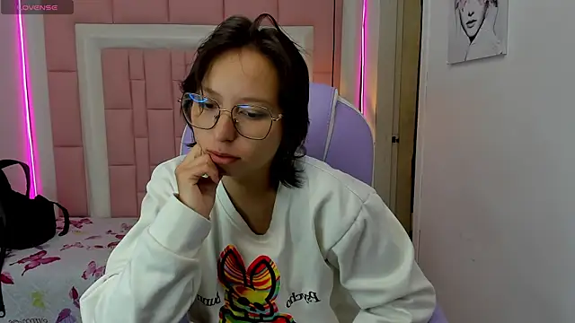 Klaret Toy online show from June 14, 2026, 8:22 pm
