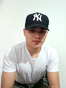 Snapshot of Sasu88_2 chatting on October 13, 2025, 5:57 pm Sasu88 2 online show from October 13, 2025, 5:57 pm