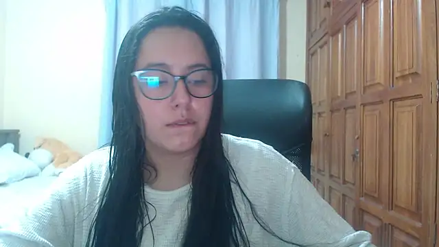 Venus cat  online show from January 10, 2026, 11:42 pm