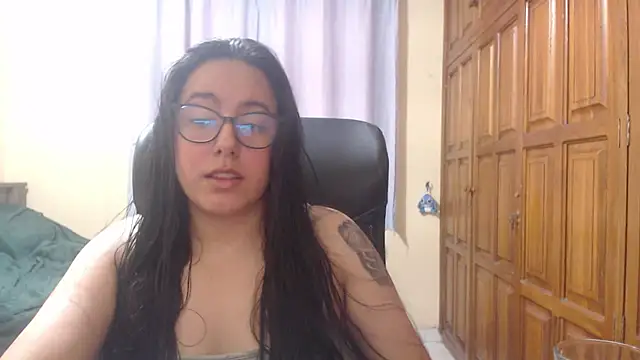 Venus cat  online show from February 1, 2026, 10:41 pm