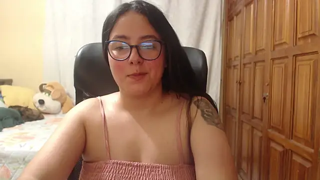 Venus cat  online show from May 16, 2026, 2:19 am