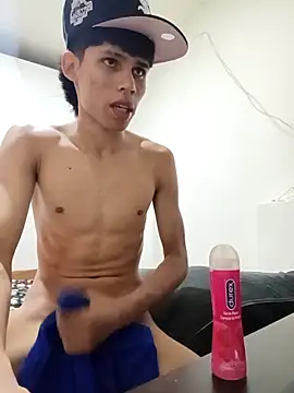 mazo18 online show from February 3, 2026, 6:40 am