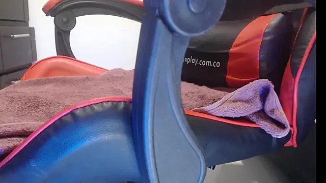 emily sexxx online show from November 22, 2025, 7:51 am