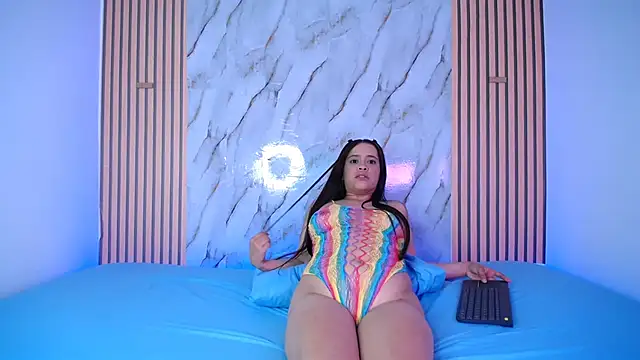 PiaGelvez online show from October 17, 2025, 11:18 pm