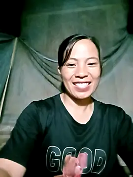 Snapshot of -Lauren- chatting on October 2, 2025, 11:01 pm -Lauren- online show from October 2, 2025, 11:01 pm