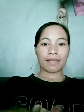 Snapshot of -Lauren- chatting on October 15, 2025, 2:11 am -Lauren- online show from October 15, 2025, 2:11 am