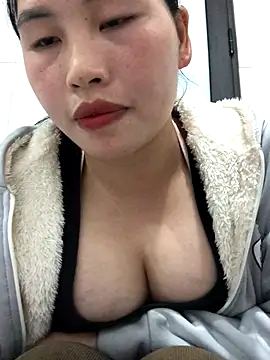 Stella-cute online show from November 11, 2025, 9:42 am