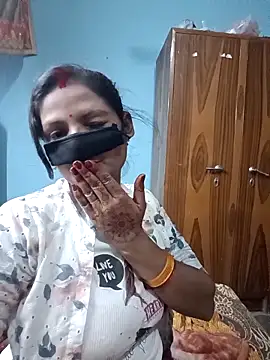 Neelam-baby1 online show from February 8, 2026, 4:32 pm