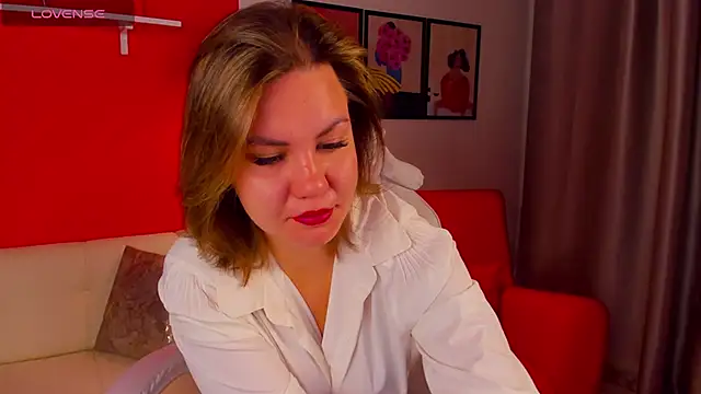 AriaEven online show from November 25, 2025, 9:20 am