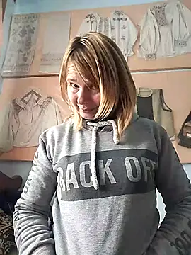 Snapshot of Masha412111 chatting on February 4, 2026, 9:04 am Masha412111 online show from February 4, 2026, 9:04 am