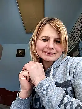 Snapshot of Masha412111 chatting on February 10, 2026, 10:41 am Masha412111 online show from February 10, 2026, 10:41 am