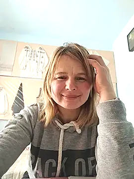 Snapshot of Masha412111 chatting on February 13, 2026, 8:54 am Masha412111 online show from February 13, 2026, 8:54 am