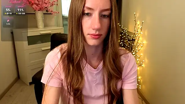 Snapshot of GoldenRose_ chatting on June 4, 2026, 12:44 pm GoldenRose online show from June 4, 2026, 12:44 pm