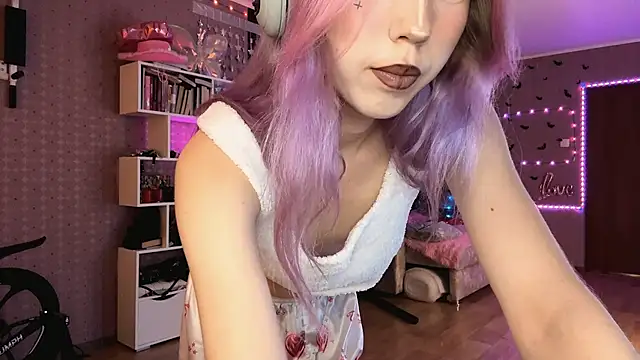 Jerrieberry online show from December 19, 2025, 2:46 pm