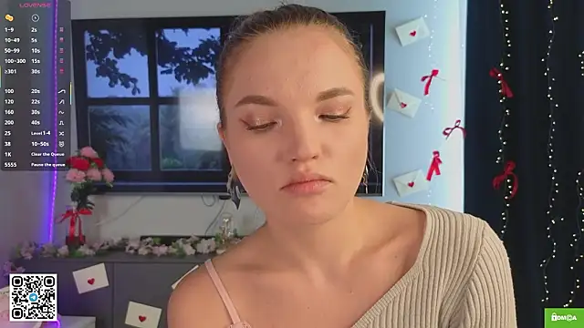 JulieLupo online show from March 12, 2026, 6:08 am